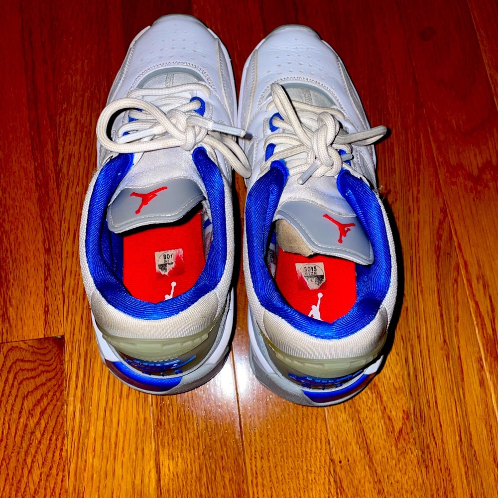 Boys Jordan Point Lane (GS) size 5Y